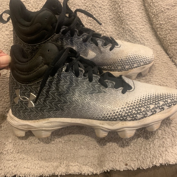 Under Armour kids Spotlight cleats 6Y - Picture 2 of 6
